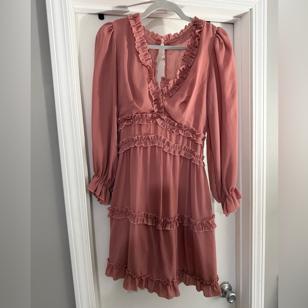 Elegant Pink Ruffle Rolpwr